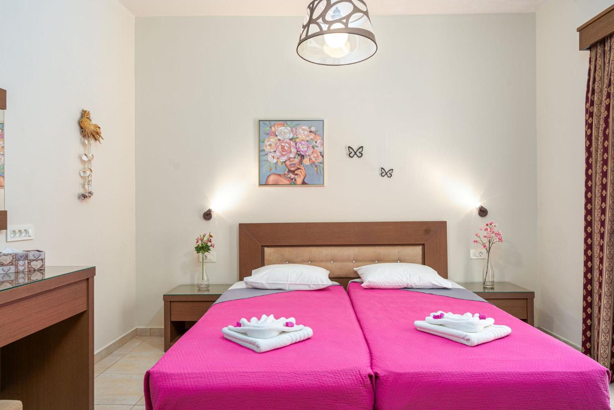 Stathis Beachfront Luxury Rooms Kalamákion Стая снимка