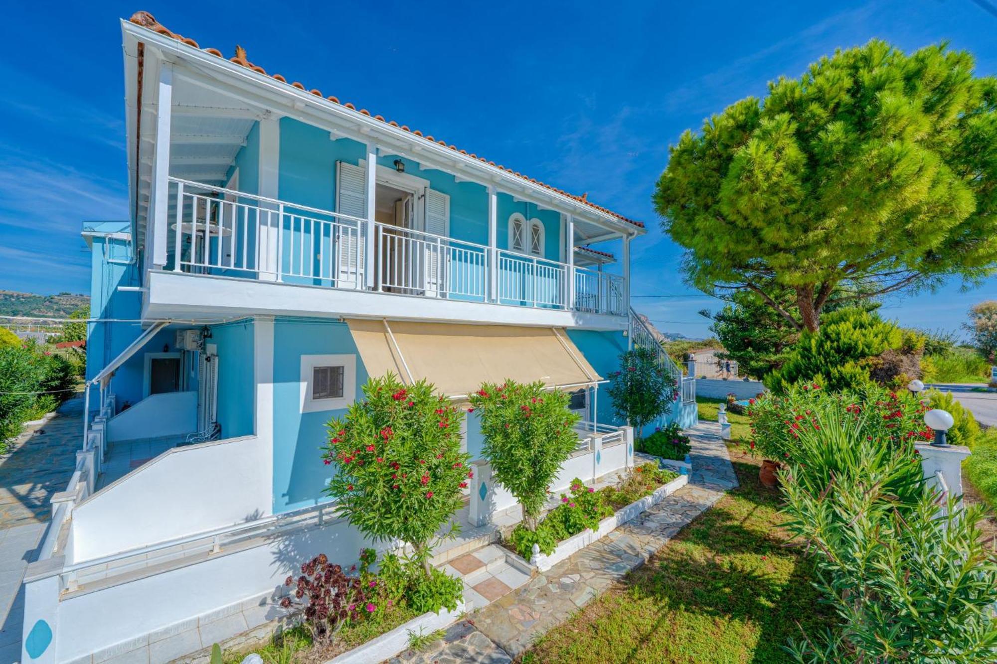 Stathis Beachfront Luxury Rooms Kalamákion Екстериор снимка